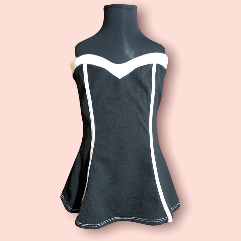 New 5 7 9 strapless black and white top size XS